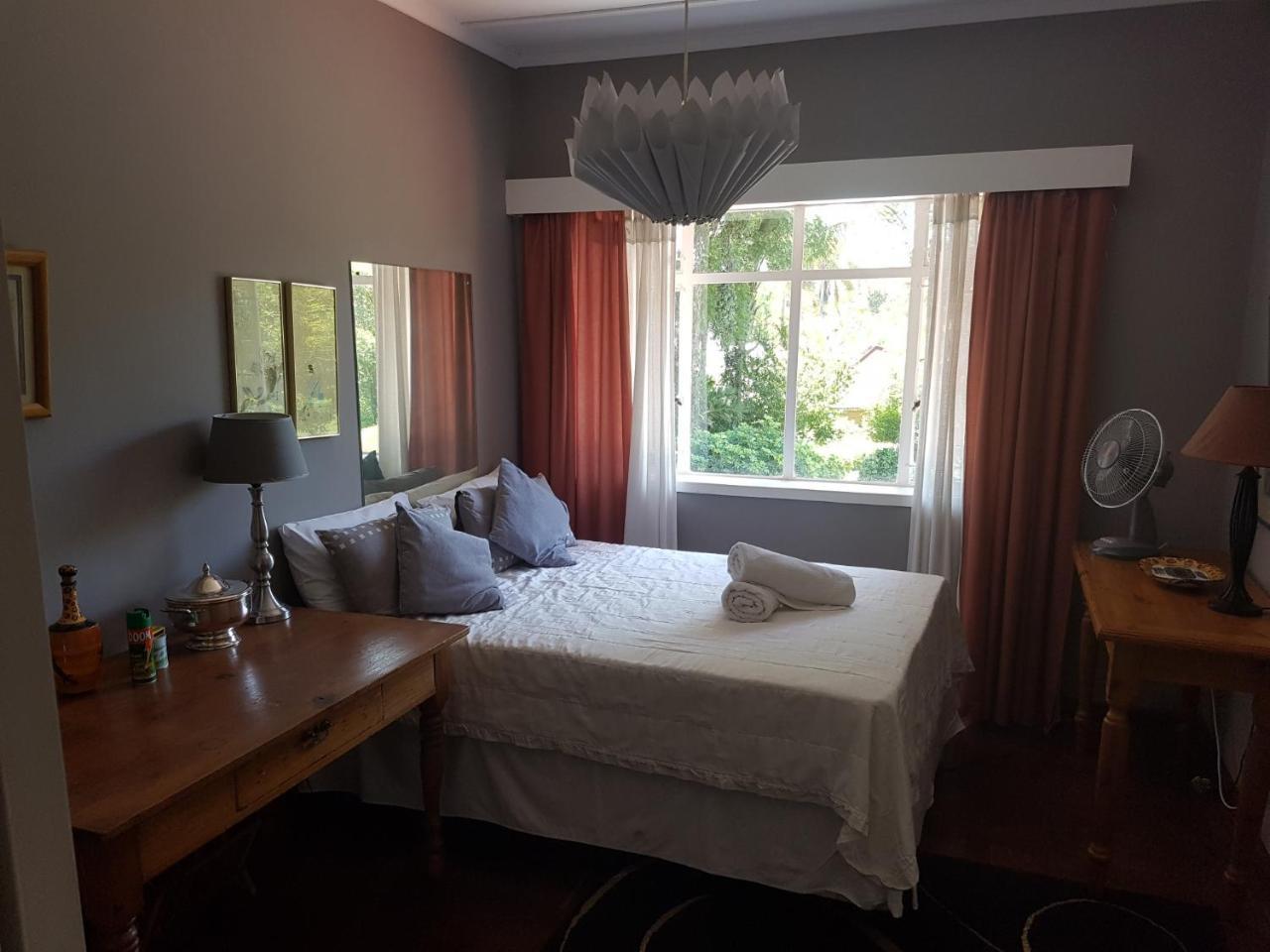 Burnham Road Suite Guest House Bulawayo Exteriör bild
